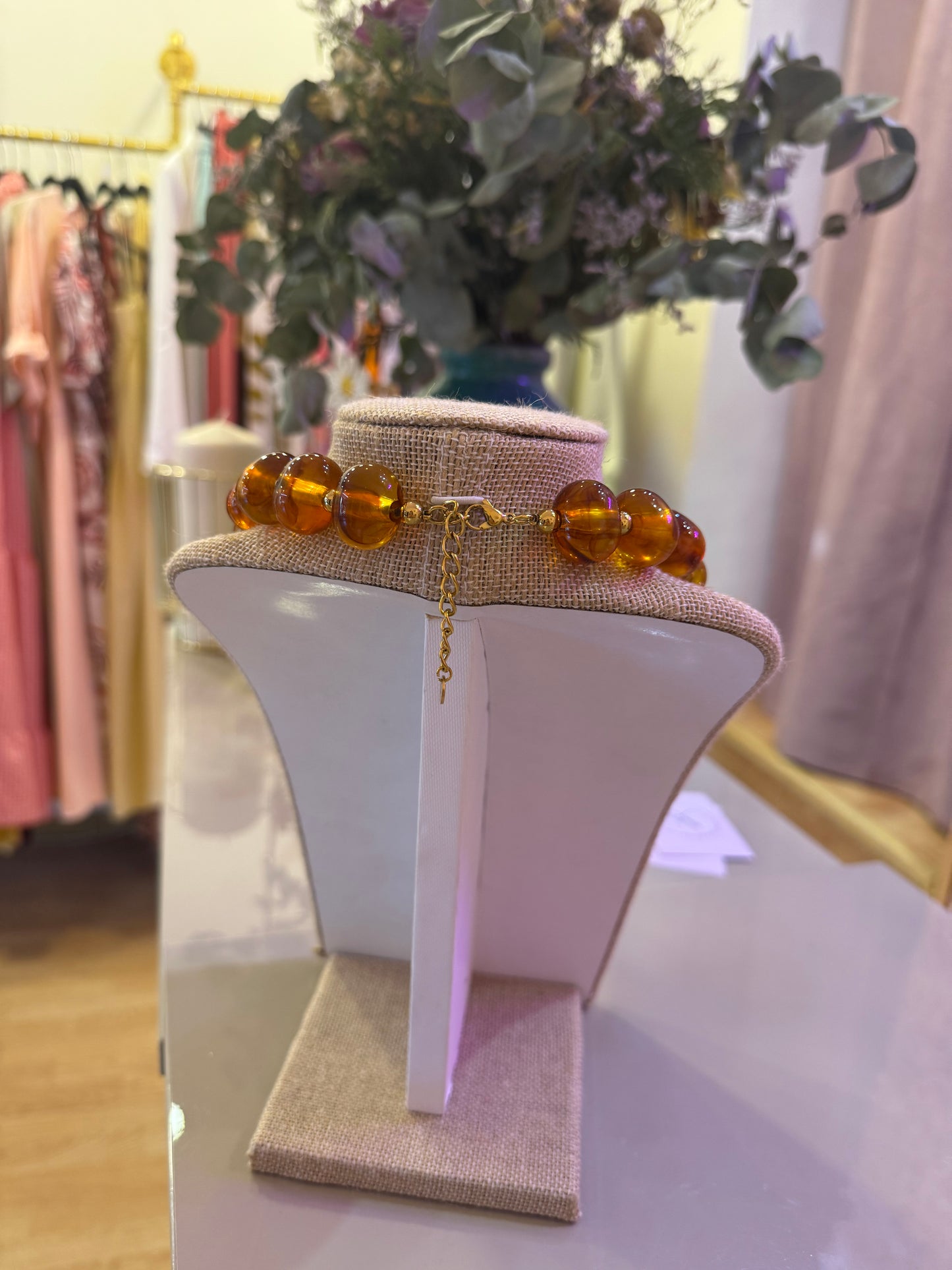 Collar bolas