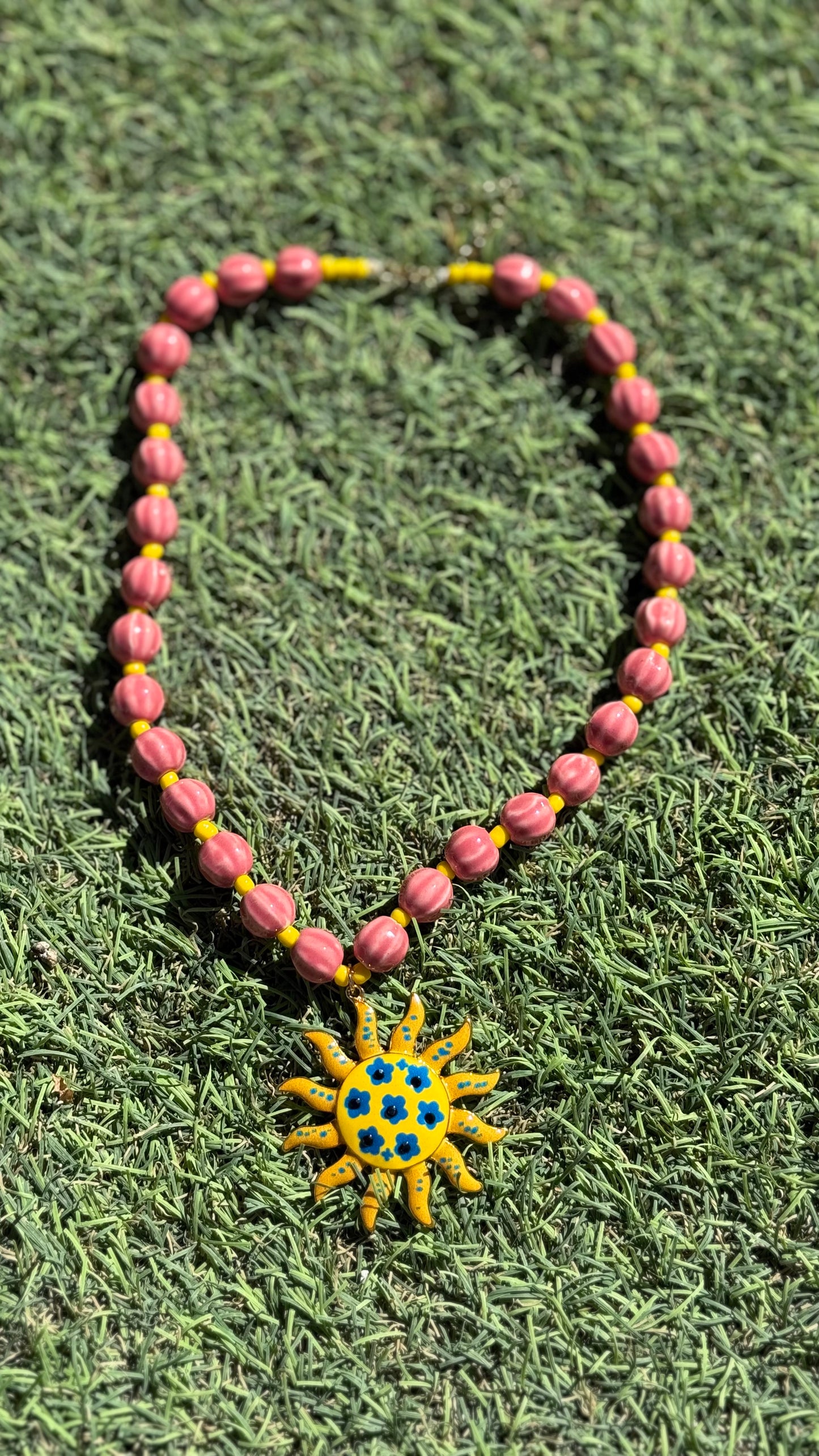 Collar cerámica sol