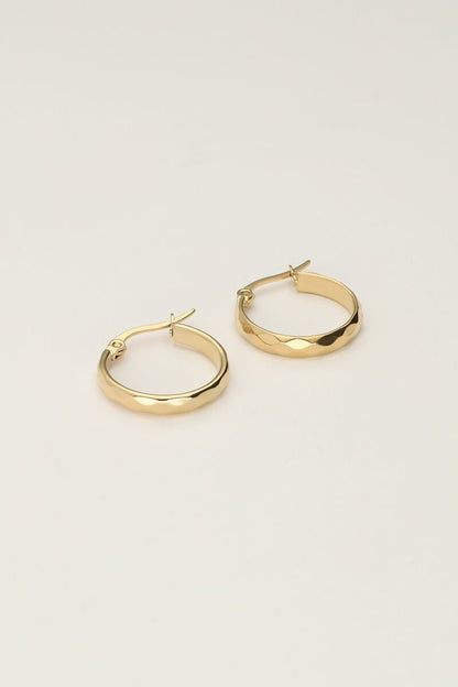 Pendientes de aro estampados.